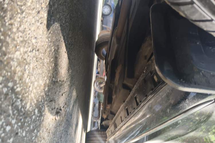 Used Hongqi HS3 2023 1.5T Two-Wheel Drive Shanwei Edition Chassis Front Left