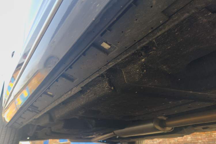 Used Hongqi HS3 2023 1.5T Two-Wheel Drive Shanwei Edition Chassis Front Right
