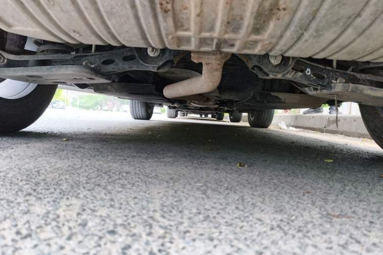 Used Hongqi HS3 2023 1.5T Two-Wheel Drive Shanwei Edition Chassis Rear