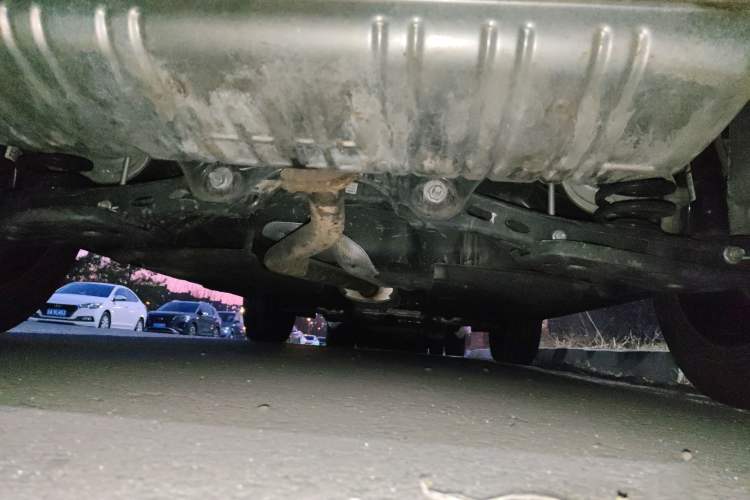 Used Hongqi HS3 2023 1.5T Two-Wheel Drive Shanwei Edition Chassis Rear