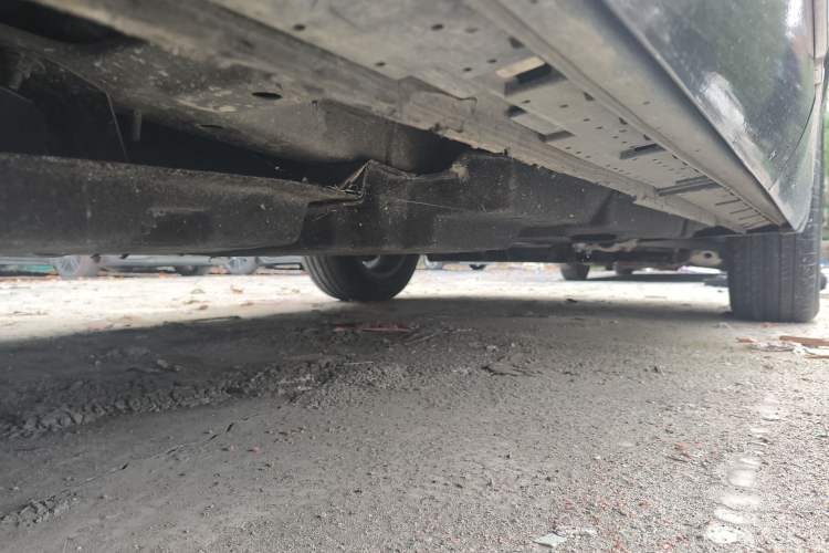 Used Hongqi HS3 2023 1.5T Two-Wheel Drive Shanwei Edition HEV Chassis Rear Right