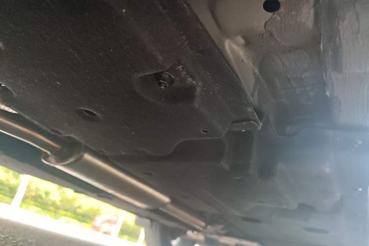 Used Hongqi HS3 2023 1.5T Two-Wheel Drive Shanwei Edition Chassis Rear Right