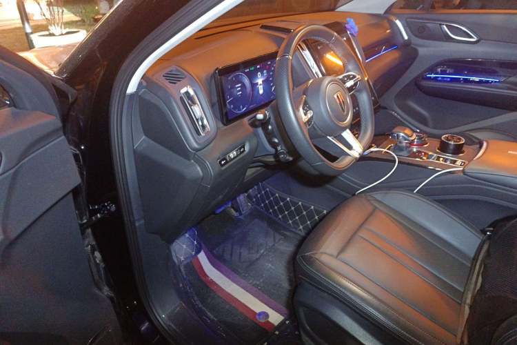 Used Hongqi HS3 2023 1.5T Two-Wheel Drive Shanwei Edition Driver Seat