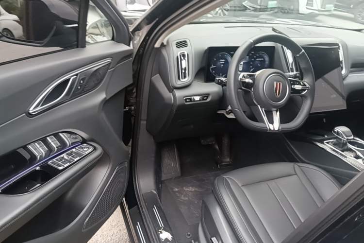 Used Hongqi HS3 2023 1.5T Two-Wheel Drive Shanwei Edition Driver Seat