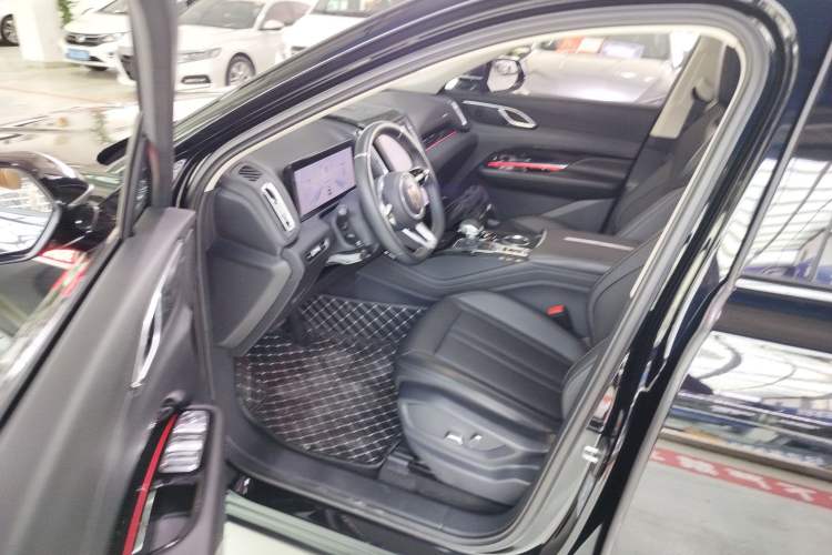 Used Hongqi HS3 2023 1.5T Two-Wheel Drive Shanwei Edition Driver Seat