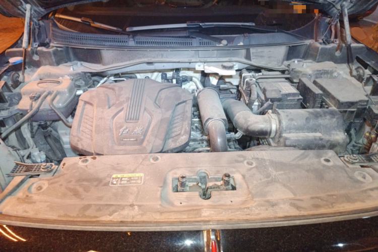 Used Hongqi HS3 2023 1.5T Two-Wheel Drive Shanwei Edition Engine Bay