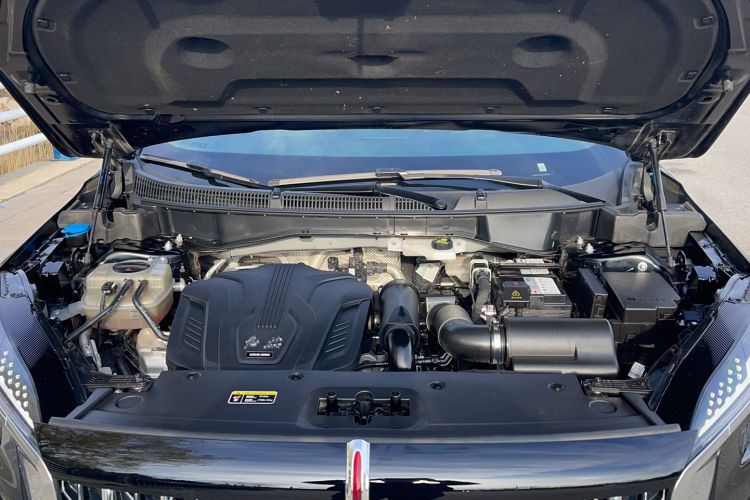 Used Hongqi HS3 2023 1.5T Two-Wheel Drive Shanwei Edition Engine Bay