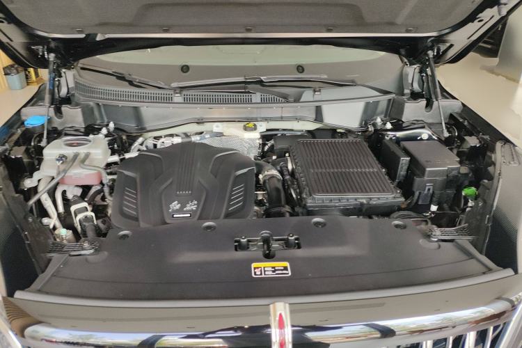 Used Hongqi HS3 2023 1.5T Two-Wheel Drive Shanwei Edition HEV Engine Bay