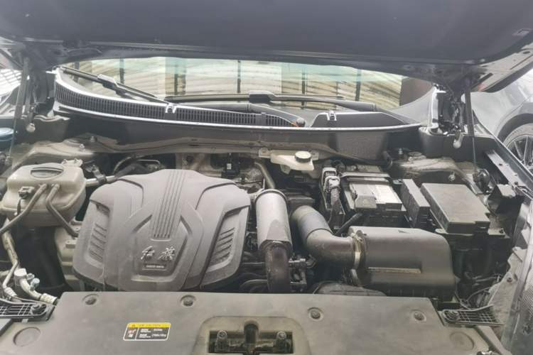 Used Hongqi HS3 2023 1.5T Two-Wheel Drive Shanwei Edition Engine Bay