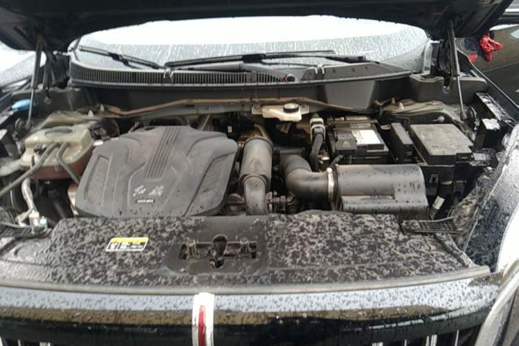 Used Hongqi HS3 2023 1.5T Two-Wheel Drive Shanwei Edition Engine Bay