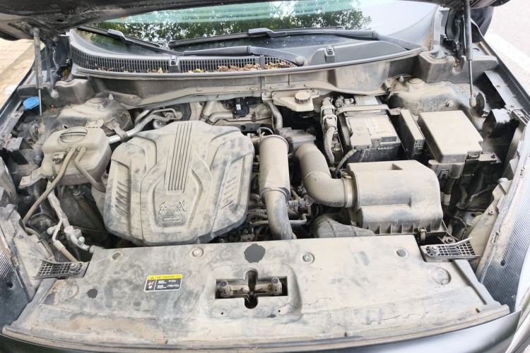 Used Hongqi HS3 2023 1.5T Two-Wheel Drive Shanwei Edition Engine Bay