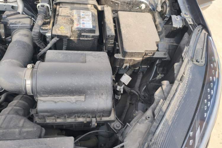 Used Hongqi HS3 2023 1.5T Two-Wheel Drive Shanwei Edition Engine Bay Left
