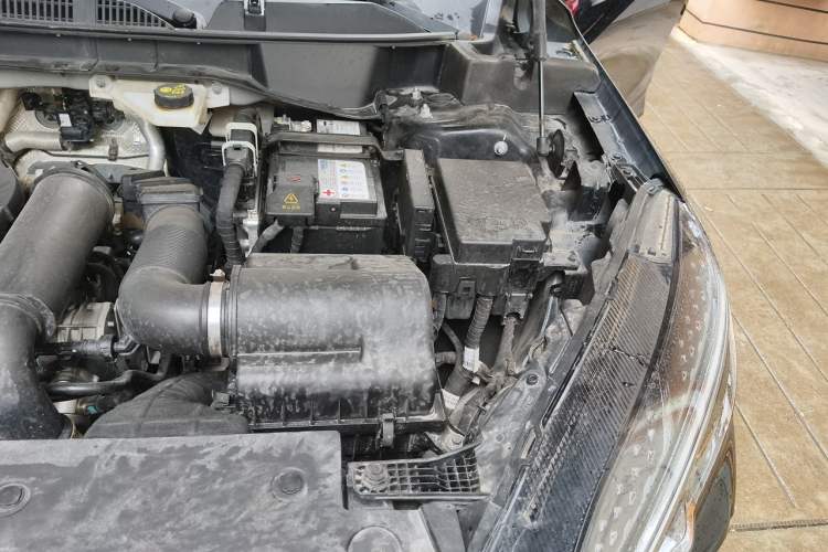 Used Hongqi HS3 2023 1.5T Two-Wheel Drive Shanwei Edition Engine Bay Left
