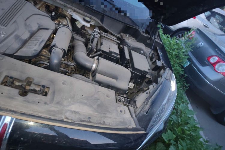 Used Hongqi HS3 2023 1.5T Two-Wheel Drive Shanwei Edition Engine Bay Left