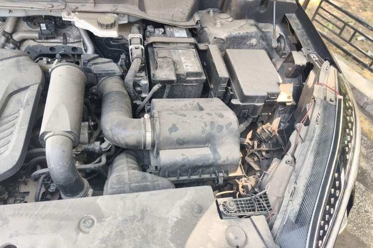 Used Hongqi HS3 2023 1.5T Two-Wheel Drive Shanwei Edition Engine Bay Left