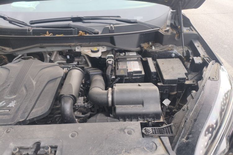 Used Hongqi HS3 2023 1.5T Two-Wheel Drive Shanwei Edition Engine Bay Left
