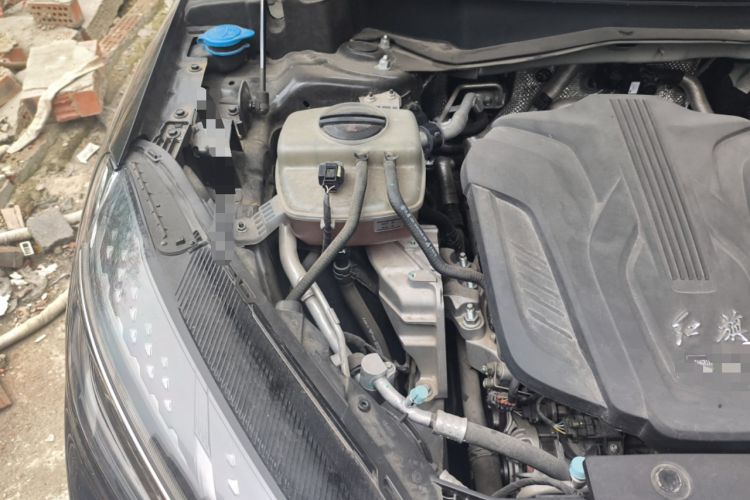 Used Hongqi HS3 2023 1.5T Two-Wheel Drive Shanwei Edition HEV Engine Bay Right