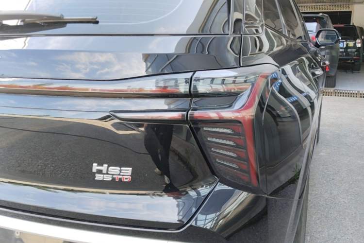 Used Hongqi HS3 2023 1.5T Two-Wheel Drive Shanwei Edition Exterior 3