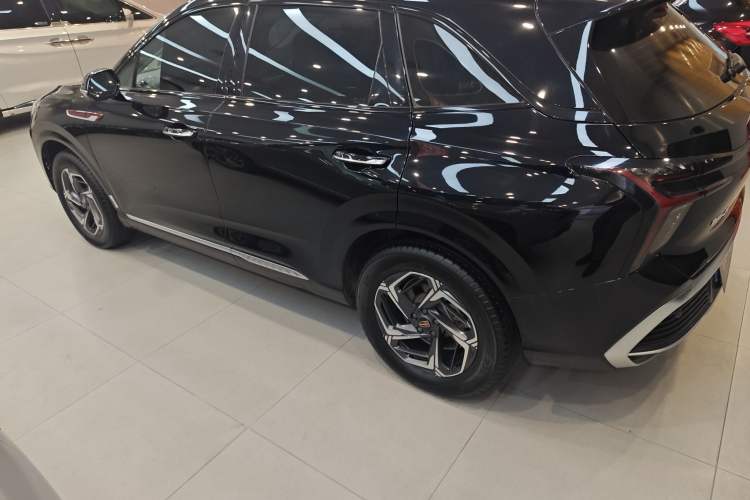 Used Hongqi HS3 2023 1.5T Two-Wheel Drive Shanwei Edition Exterior 3