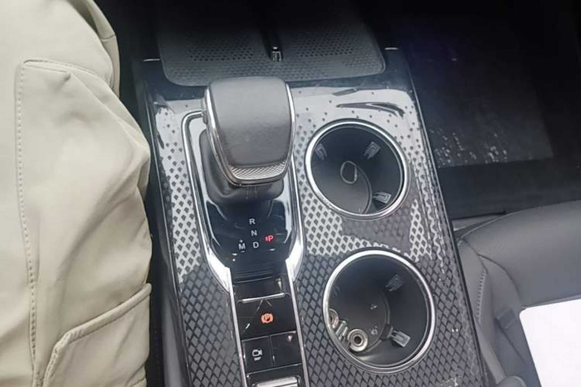 Used Hongqi HS3 2023 1.5T Two-Wheel Drive Shanwei Edition Gear Lever