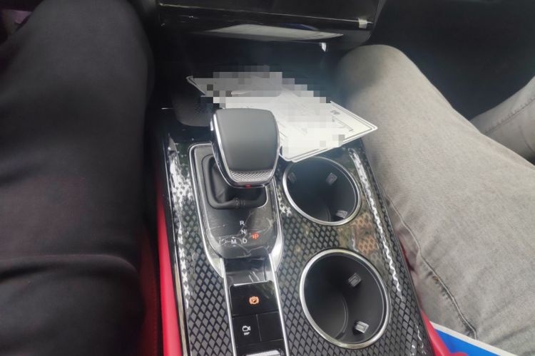 Used Hongqi HS3 2023 1.5T Two-Wheel Drive Shanwei Edition Gear Lever