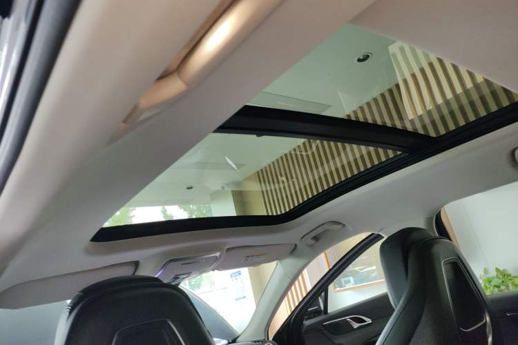 Used Hongqi HS3 2023 1.5T Two-Wheel Drive Shanwei Edition HEV Headliner