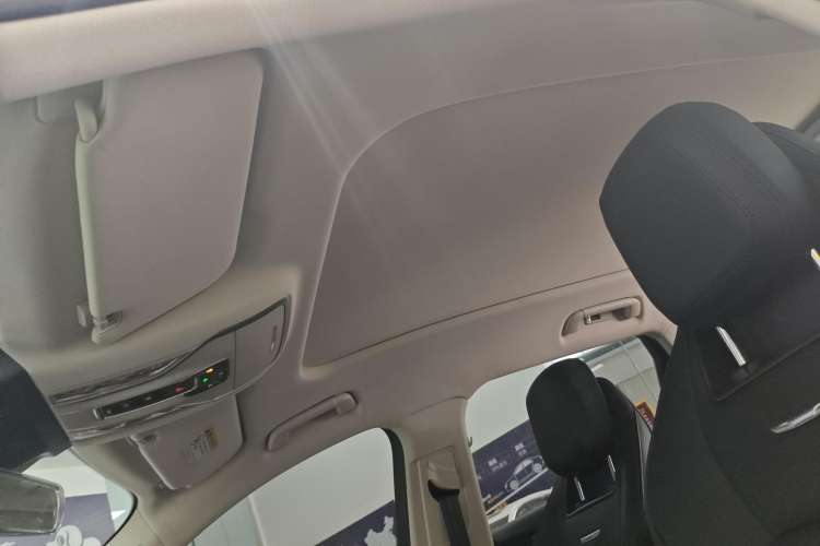Used Hongqi HS3 2023 1.5T Two-Wheel Drive Shanwei Edition Headliner