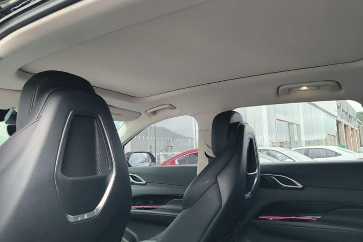 Used Hongqi HS3 2023 1.5T Two-Wheel Drive Shanwei Edition Headliner
