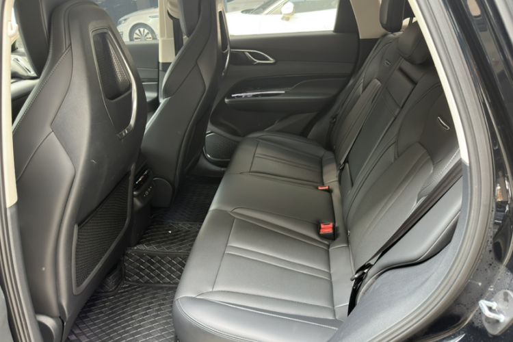 Used Hongqi HS3 2023 1.5T Two-Wheel Drive Shanwei Edition Interior 2