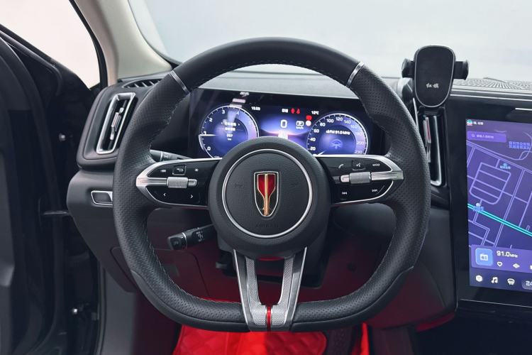 Used Hongqi HS3 2023 1.5T Two-Wheel Drive Shanwei Edition Interior 3