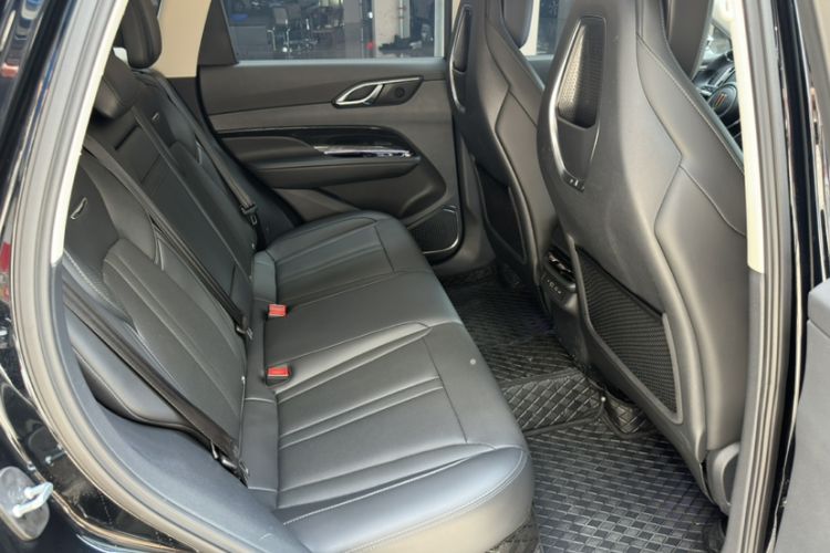 Used Hongqi HS3 2023 1.5T Two-Wheel Drive Shanwei Edition Interior 4