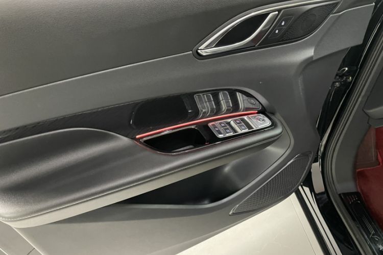 Used Hongqi HS3 2023 1.5T Two-Wheel Drive Shanwei Edition Interior 6