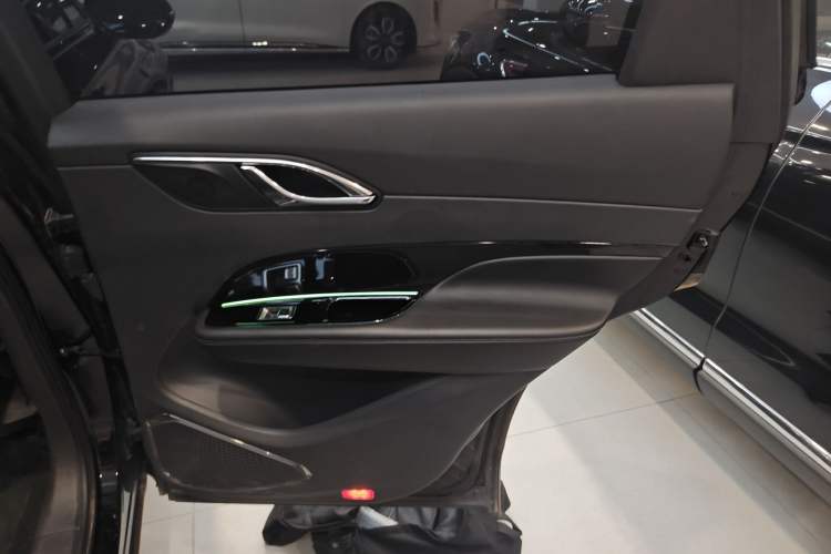 Used Hongqi HS3 2023 1.5T Two-Wheel Drive Shanwei Edition Interior 6