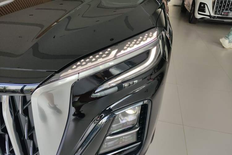 Used Hongqi HS3 2023 1.5T Two-Wheel Drive Shanwei Edition HEV Left Front Headlight