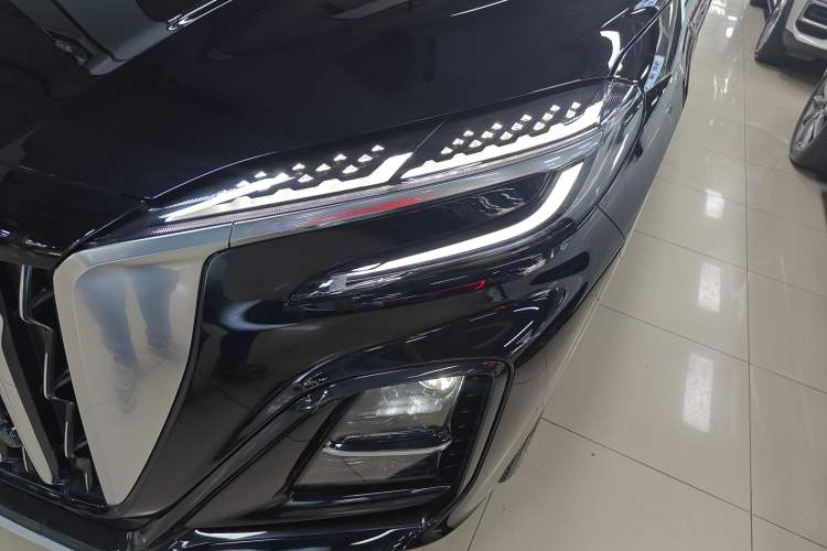 Used Hongqi HS3 2023 2.0T Two-Wheel Drive Available Version Left Front Headlight