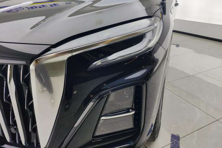 Used Hongqi HS3 2023 1.5T Two-Wheel Drive Shanwei Edition Left Front Headlight