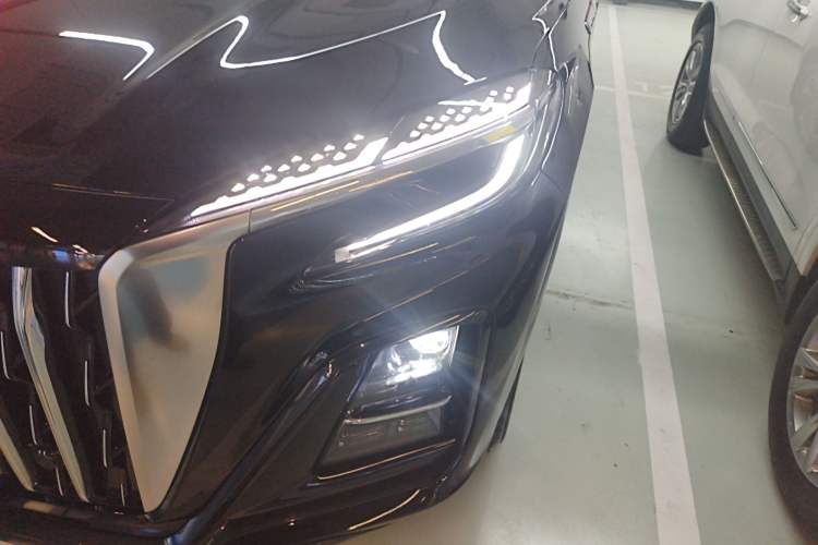 Used Hongqi HS3 2023 1.5T Two-Wheel Drive Shanwei Edition Left Front Headlight