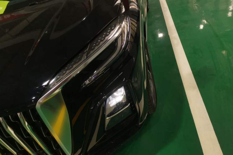 Used Hongqi HS3 2023 1.5T Two-Wheel Drive Shanwei Edition Left Front Headlight