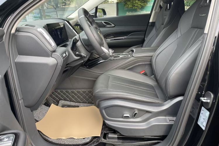 Used Hongqi HS3 2023 2.0T Two-Wheel Drive Available Version Left Front Seat