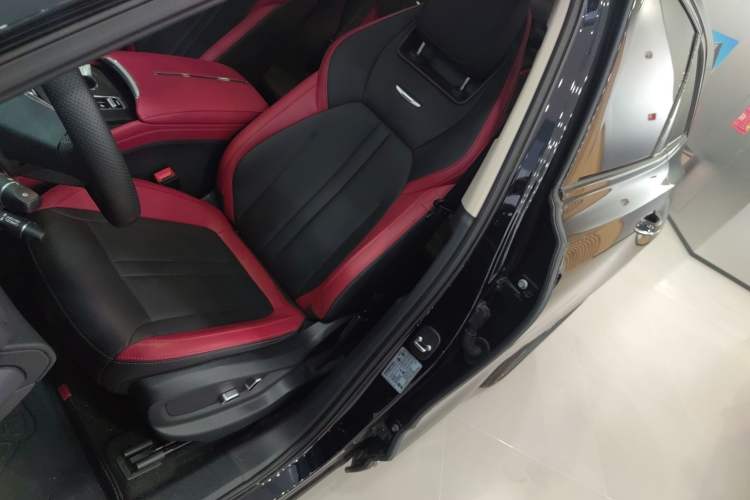 Used Hongqi HS3 2023 1.5T Two-Wheel Drive Shanwei Edition Left Front Seat