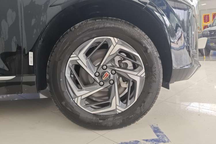 Used Hongqi HS3 2023 1.5T Two-Wheel Drive Shanwei Edition Left Front Wheel Hub