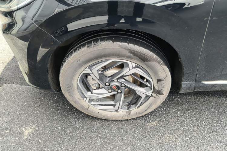 Used Hongqi HS3 2023 1.5T Two-Wheel Drive Shanwei Edition Left Front Wheel Hub