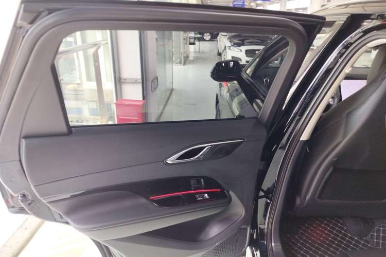 Used Hongqi HS3 2023 1.5T Two-Wheel Drive Shanwei Edition Left Rear Door Interior