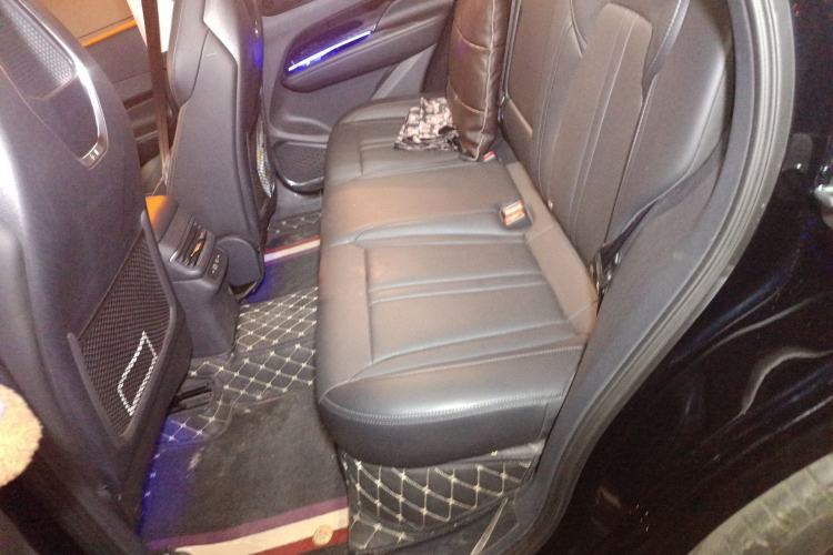 Used Hongqi HS3 2023 1.5T Two-Wheel Drive Shanwei Edition Left Rear Seat