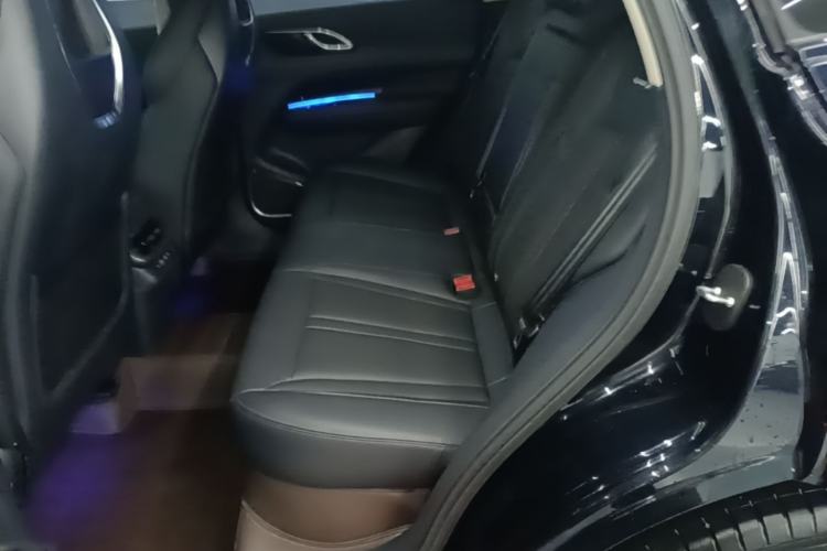Used Hongqi HS3 2023 1.5T Two-Wheel Drive Shanwei Edition Left Rear Seat