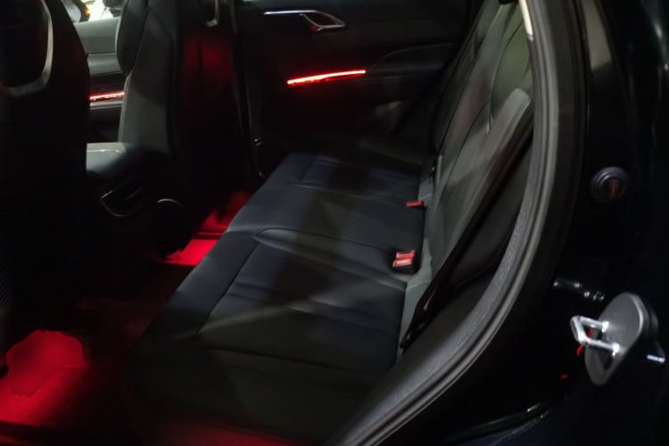 Used Hongqi HS3 2023 1.5T Two-Wheel Drive Shanwei Edition Left Rear Seat