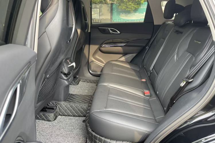 Used Hongqi HS3 2023 2.0T Two-Wheel Drive Available Version Left Rear Seat