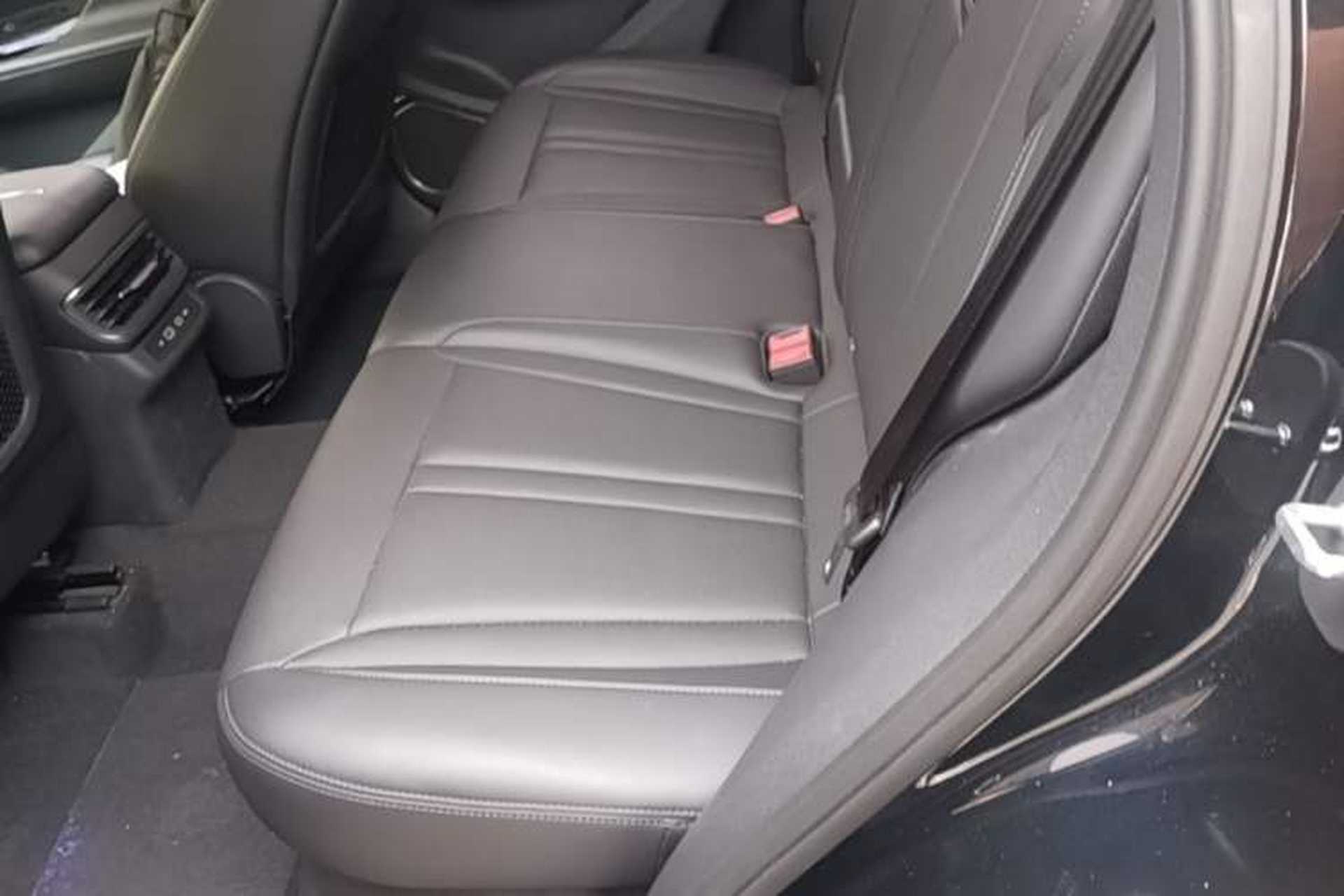 Used Hongqi HS3 2023 1.5T Two-Wheel Drive Shanwei Edition Left Rear Seat
