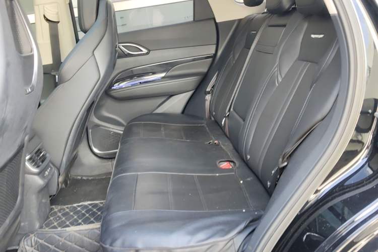 Used Hongqi HS3 2023 1.5T Two-Wheel Drive Shanwei Edition Left Rear Seat