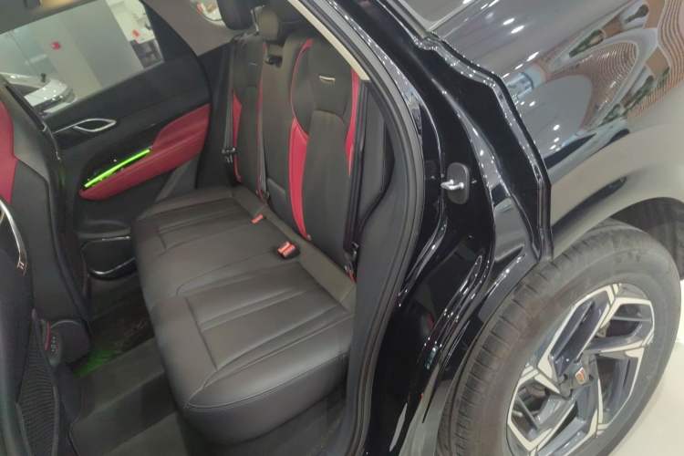 Used Hongqi HS3 2023 1.5T Two-Wheel Drive Shanwei Edition Left Rear Seat